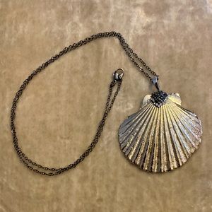 Sea Shell Electroplated Gold Pendant & Necklace